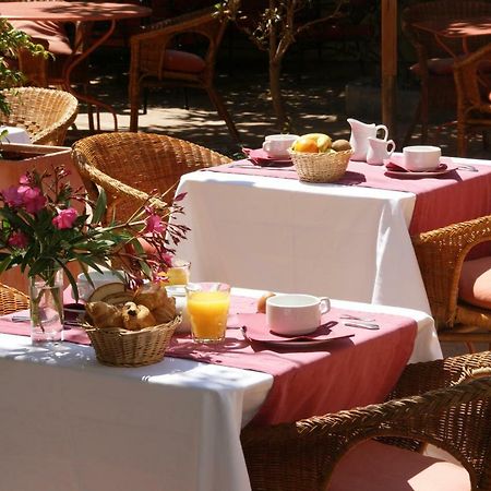 Auberge Des Glycines 포르크롤르 외부 사진